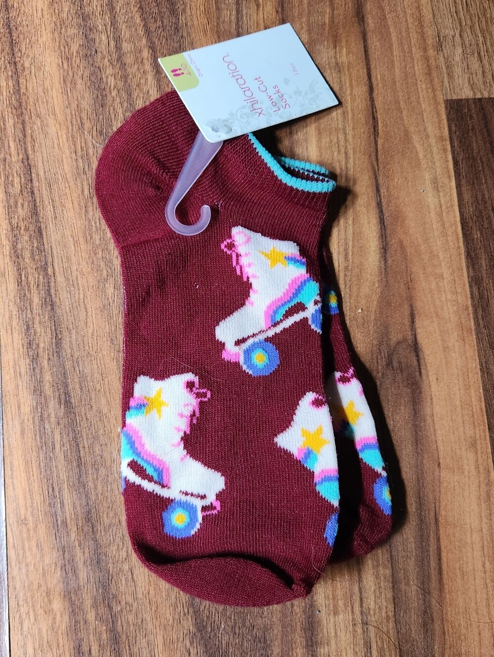 NWT Roller Skate Maroon Socks